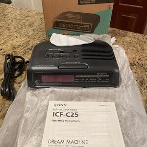 Sony Dream Machine Model ICF-C25 Clock Radio AM/FM Alarm black NIB